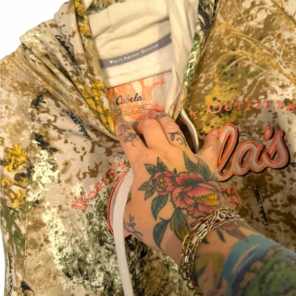 Cabela's Women's Woodland Camo Hoodie | Size XXL 2XL 2X Plus - Picture 3 of 7